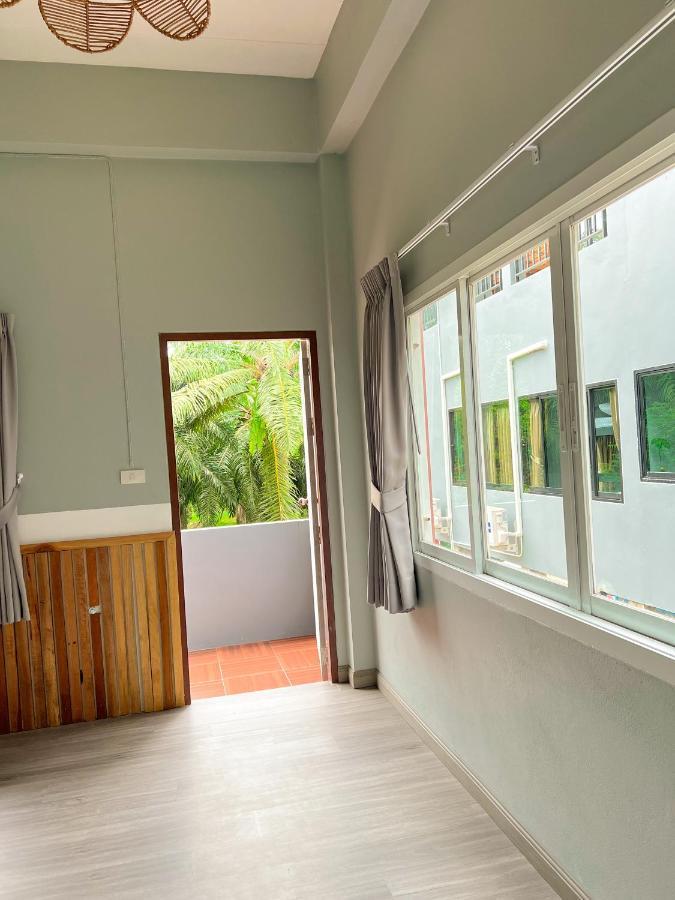 Private Room With Share Bathroom At Little Wild House Khaosok Khao Sok National Park Εξωτερικό φωτογραφία