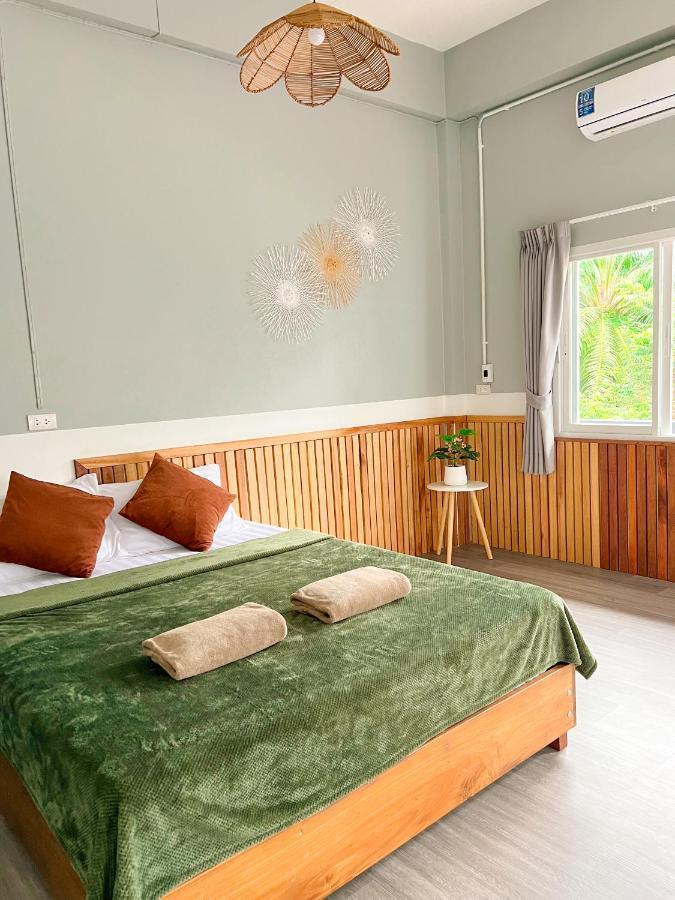 Private Room With Share Bathroom At Little Wild House Khaosok Khao Sok National Park Εξωτερικό φωτογραφία
